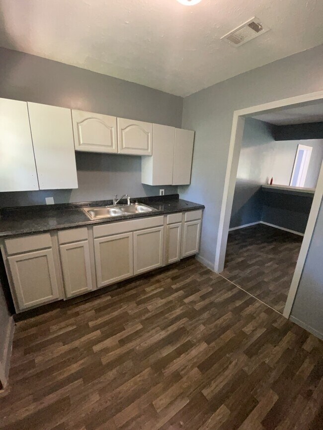 Foto del edificio - 310 Creston Ave