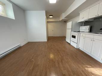 Building Photo - 135 Earl Pl
