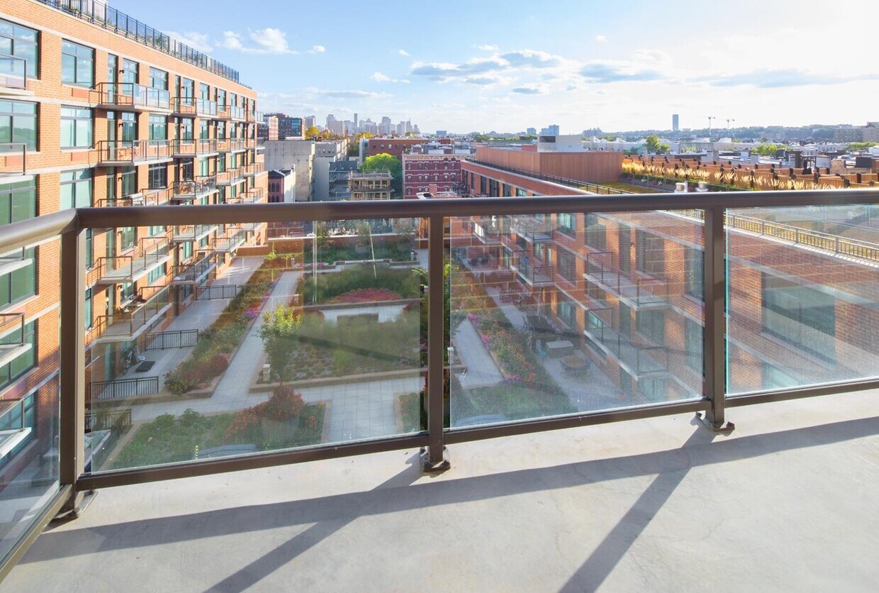 Foto principal - 1400 Hudson St