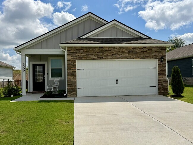 Foto del edificio - New Price: $2,250 | New Legacy Farms Home with included Lawn Care & Resort Amenities!