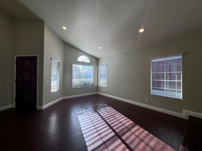Foto del edificio - Murrieta 3 Bedroom Single Story for rent