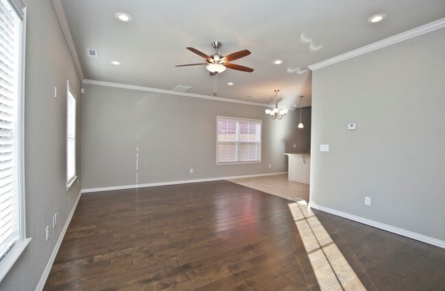 Building Photo - 3805 W Pawnee Rd