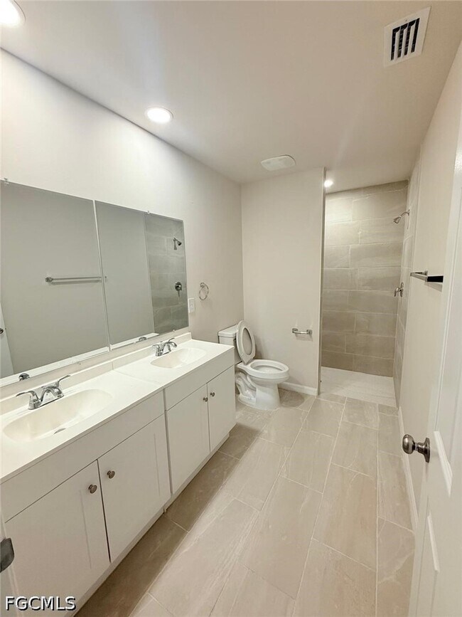 Foto del edificio - 620 SE 7th St
