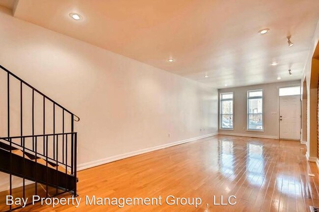 Building Photo - 2 br, 2.5 bath House - 531 N Washington St...
