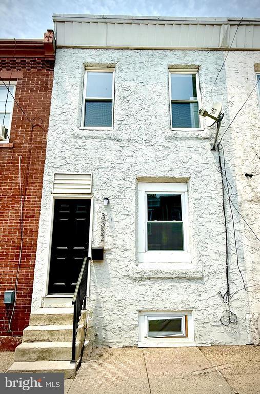 Building Photo - 3352 Amber St