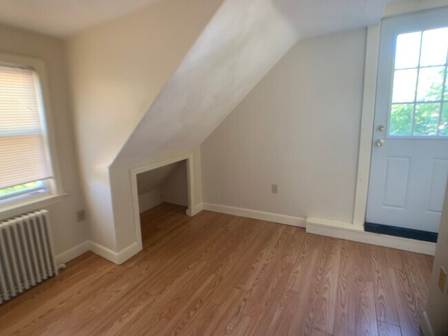 Building Photo - 29 Capen St