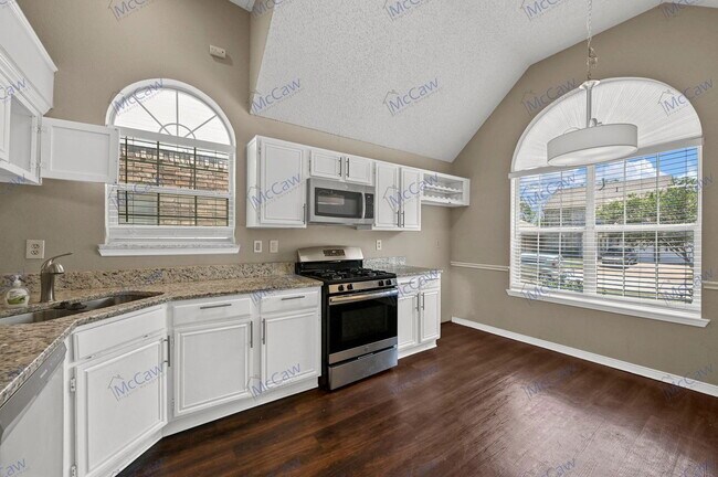 Foto del edificio - 10116 Long Rifle Dr