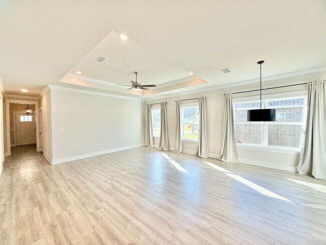 Building Photo - Charming 4-Bedroom Home - Quiet Cul-De-Sac