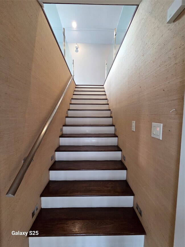 Foto del edificio - 446 Heights Blvd