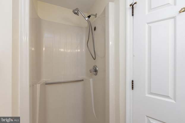 Foto del edificio - 8010 Harbor Pl