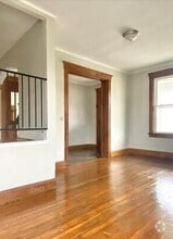 Building Photo - 287 Earnshaw Ave