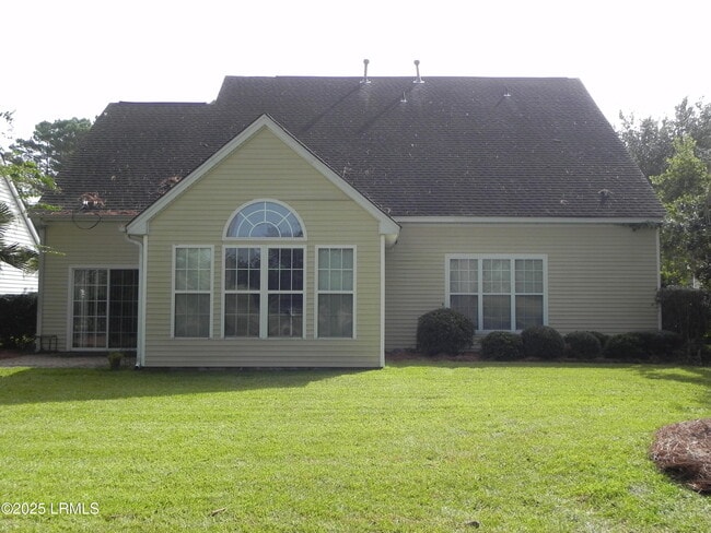 Building Photo - 130 Pinecrest Dr