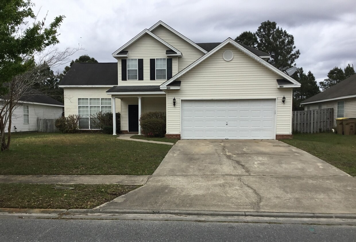 Primary Photo - 805 Laurel Hill Cir