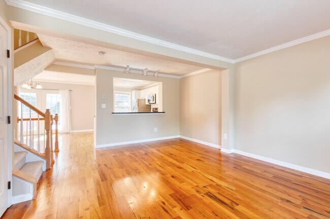 Foto del edificio - 490 Crestridge Way