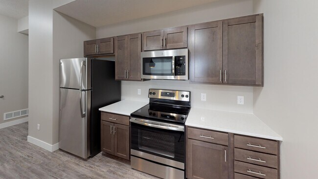 Building Photo - 713 Legacy Dr