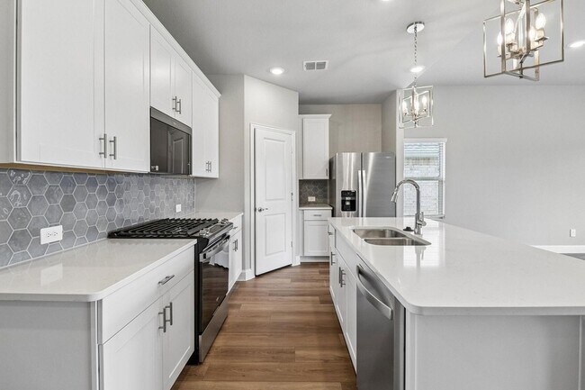 Building Photo - 6206 Castamere Dr