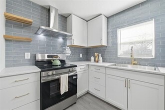 Building Photo - 4324 Crenshaw Ave