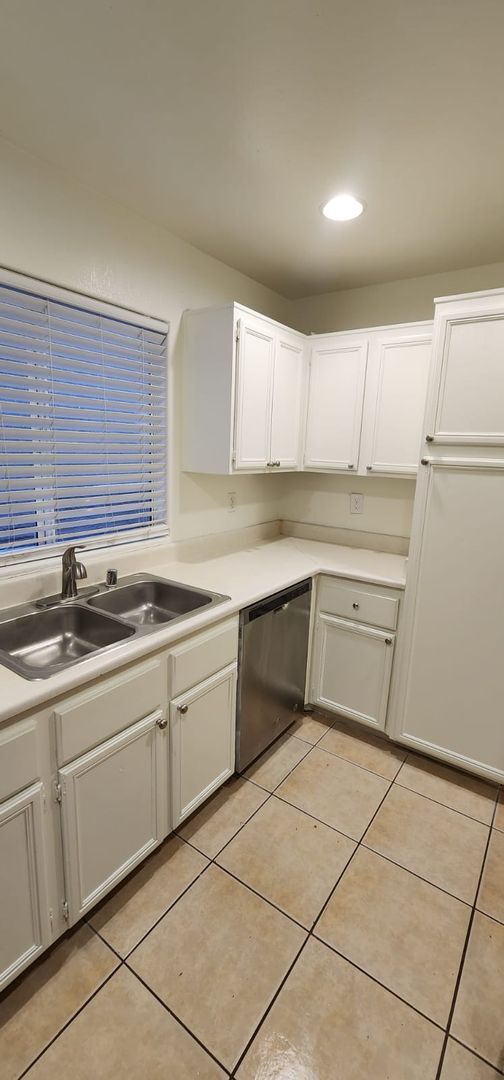 Foto del edificio - Beautiful 3-Bed, 2.5-Bath Home in Las Vegas