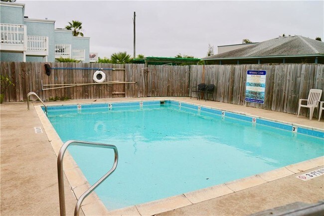 Building Photo - 4141 Whiteley Dr