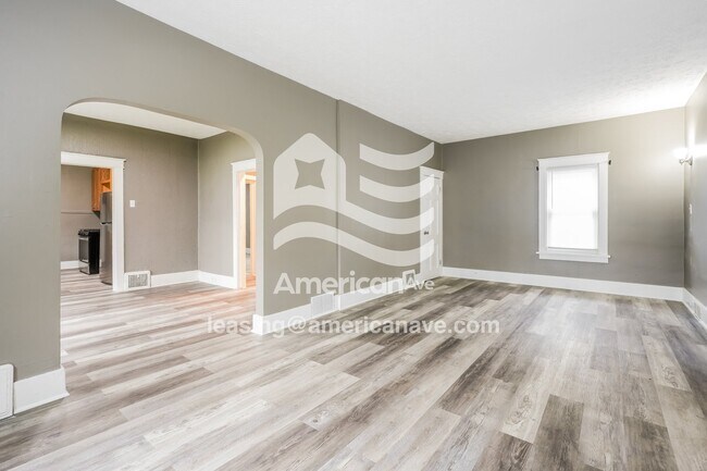 Foto del edificio - 1145 N Adams St