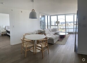 Building Photo - 1408 Strathmore Mews