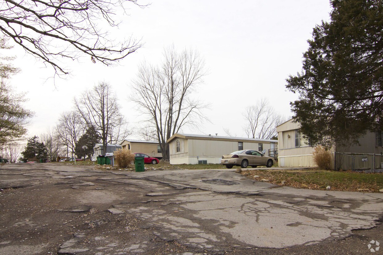 Building Photo - 3728 Windfall Pl