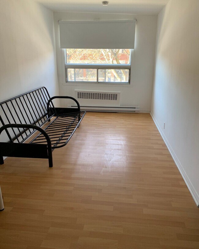 5148 SaintHubert St Unit 8, Montréal, QC H2J 2Y3 Apartments 5148