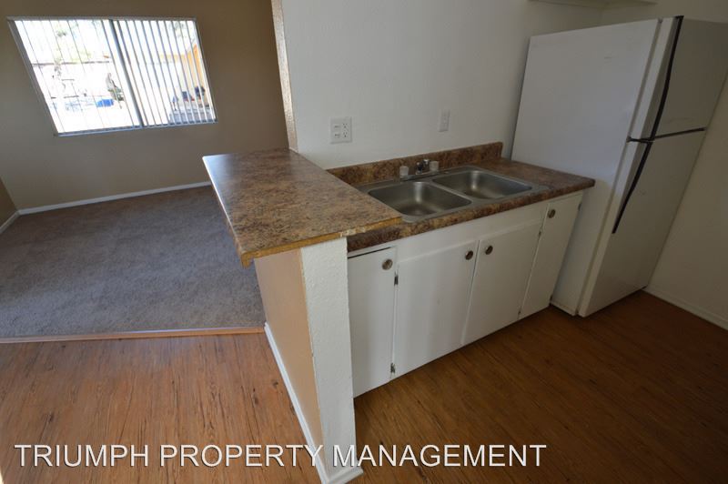 Foto principal - 1112 E Carey Ave