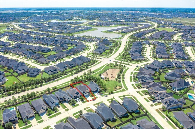Foto del edificio - 29023 Laurel Grove Ln