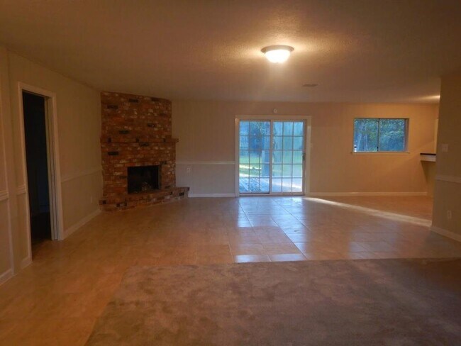 Building Photo - 12118 W Morgan Dr