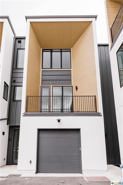 Foto del edificio - 6020 Springdale Rd
