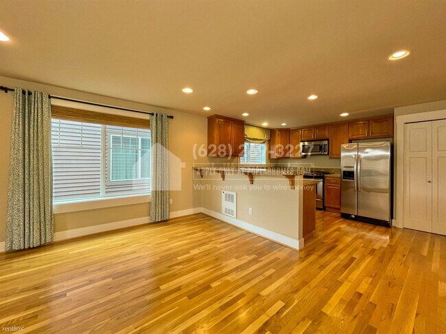 Foto del edificio - 3 br, 2.5 bath Townhome - 9209 Interlake A...