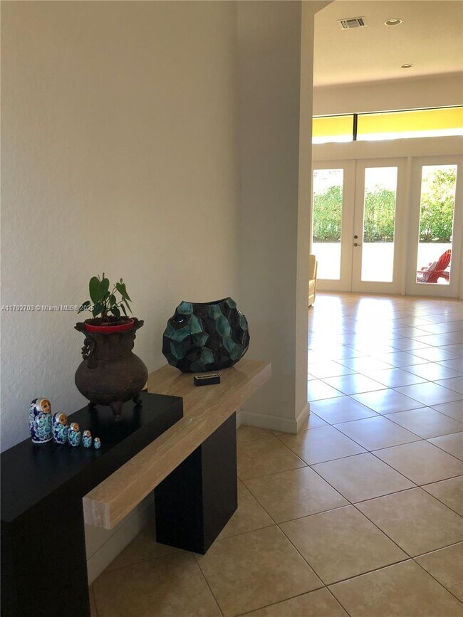 Foto del edificio - 16075 Rosecroft Terrace