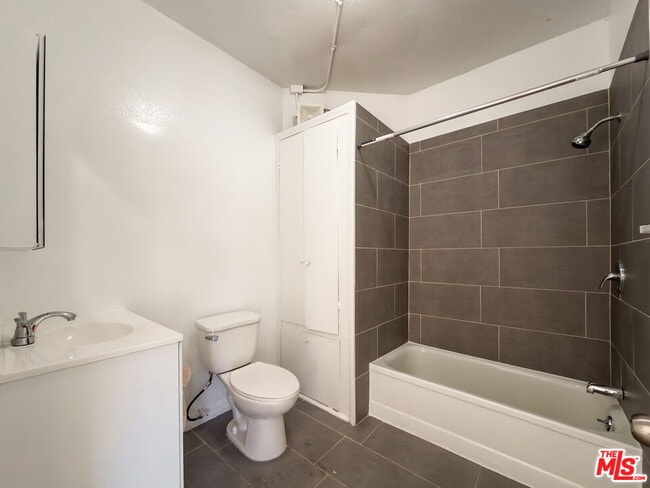 Foto del edificio - 3309 Main St