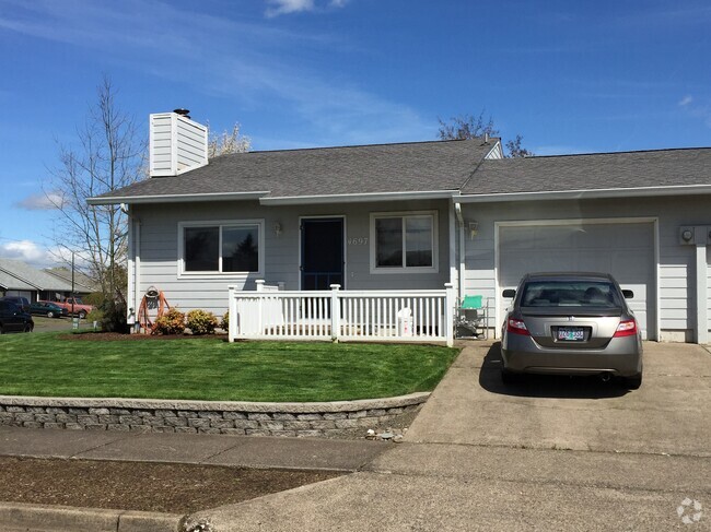 Building Photo - 4697 Marshall Ave