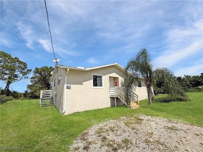 Foto del edificio - 849 Theodore Vail St E