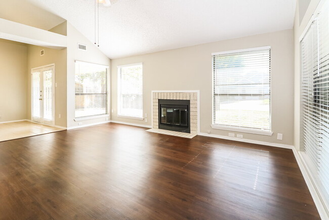 Building Photo - 6519 Impala Dr
