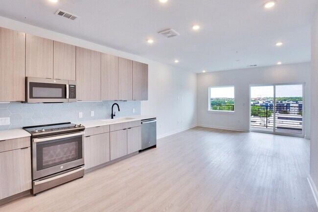 Foto del edificio - 4802 S Congress Ave