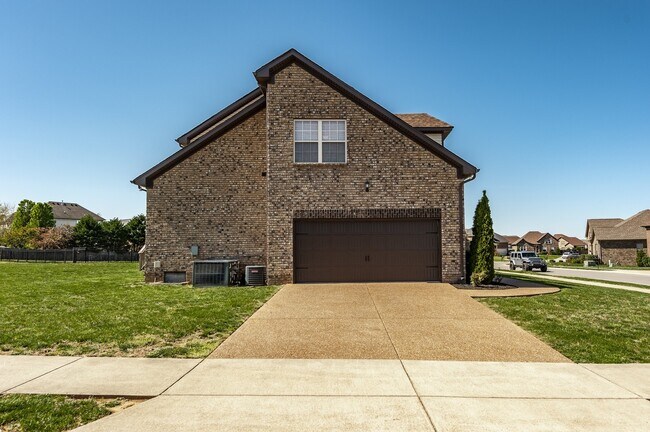 Foto del edificio - 107 Read Tavern Rd