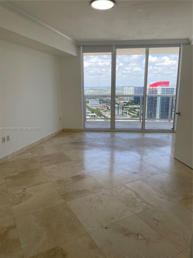 Building Photo - 1850 S Ocean Dr