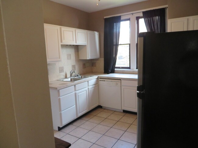 Foto del edificio - 1325 Bryden Rd