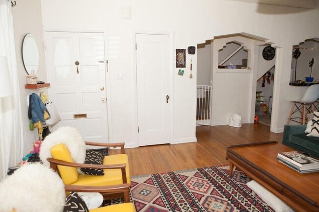 Building Photo - 1513 Murray Dr