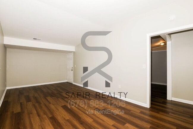 Foto del edificio - 1055 Pine St NE