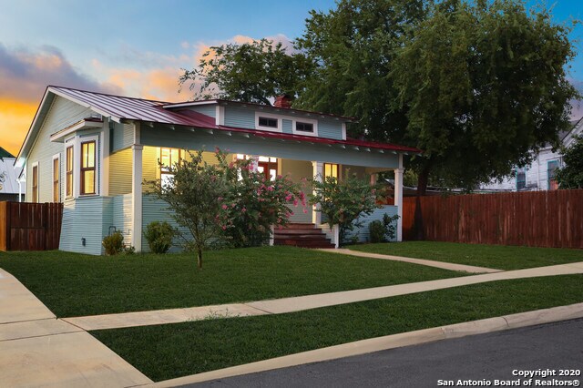 Foto principal - 1121 E Crockett St