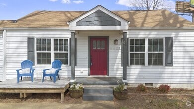 Building Photo - 6627 Hilton Dr