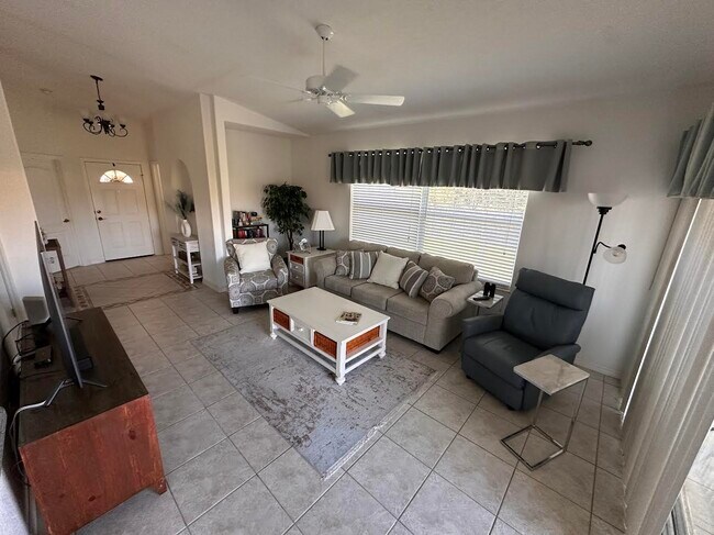 Foto del edificio - 1803 Auburn Lakes Cir