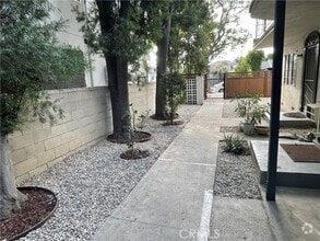 Building Photo - 5636 Willowcrest Ave
