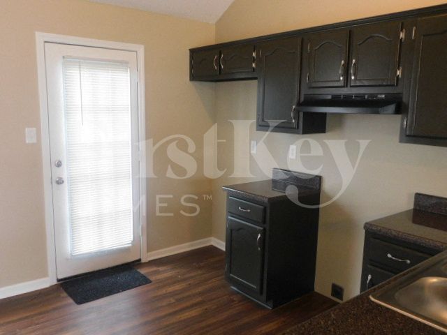 Foto del edificio - 2695 Laurelcrest Cove