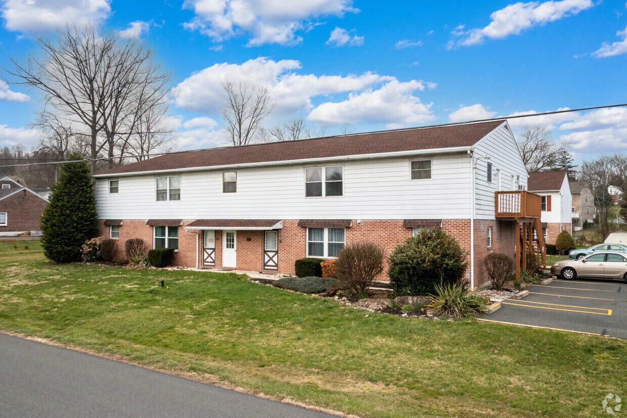 Building Photo - 276 Landis Ln