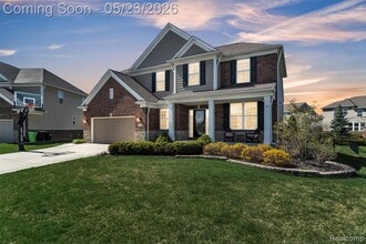 Building Photo - 15745 Diamante Dr